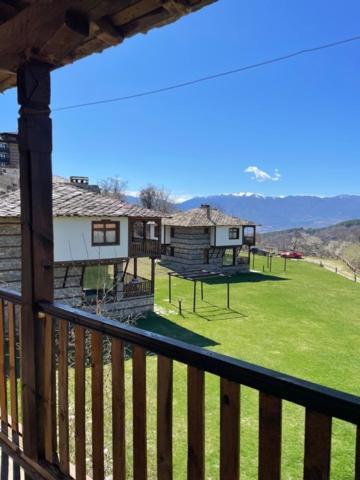 Leshten Guest Homes Экстерьер фото