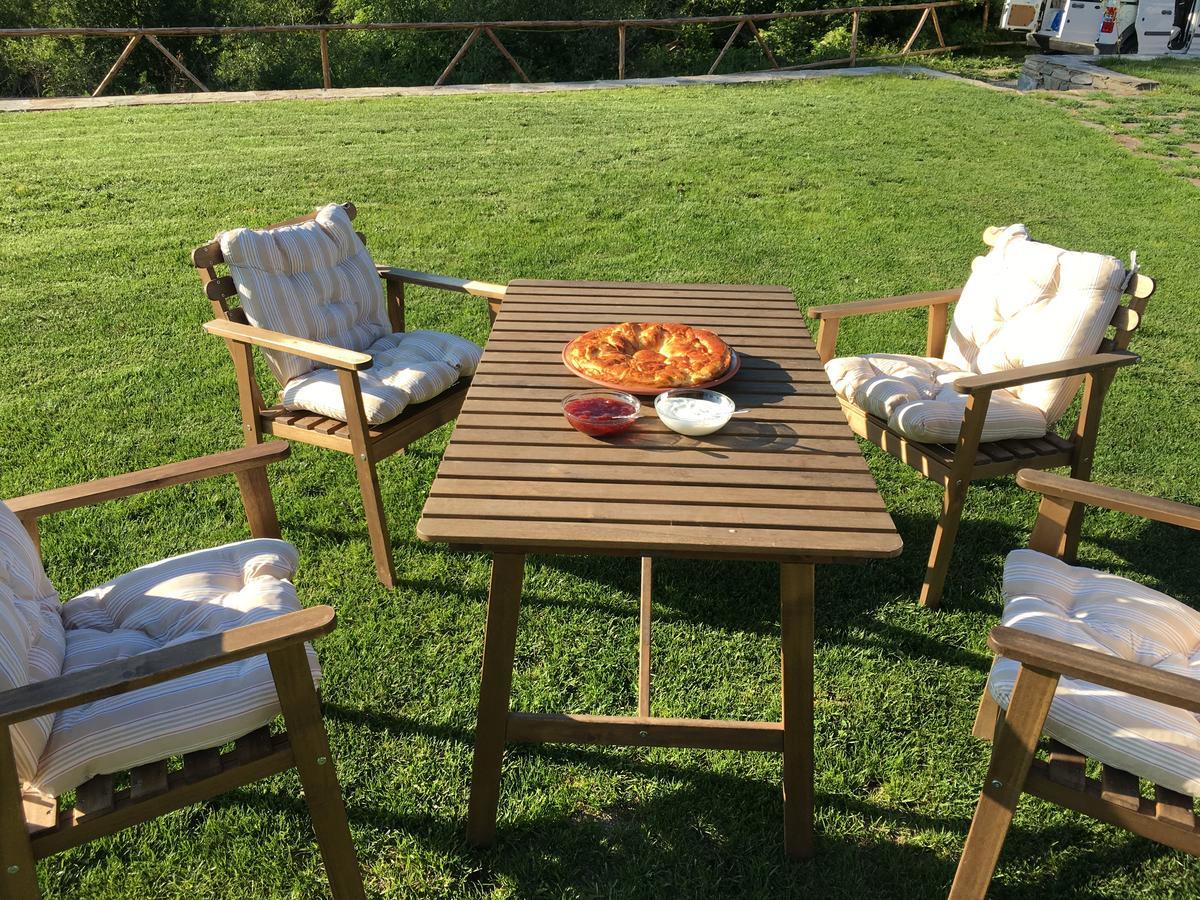 Leshten Guest Homes Экстерьер фото