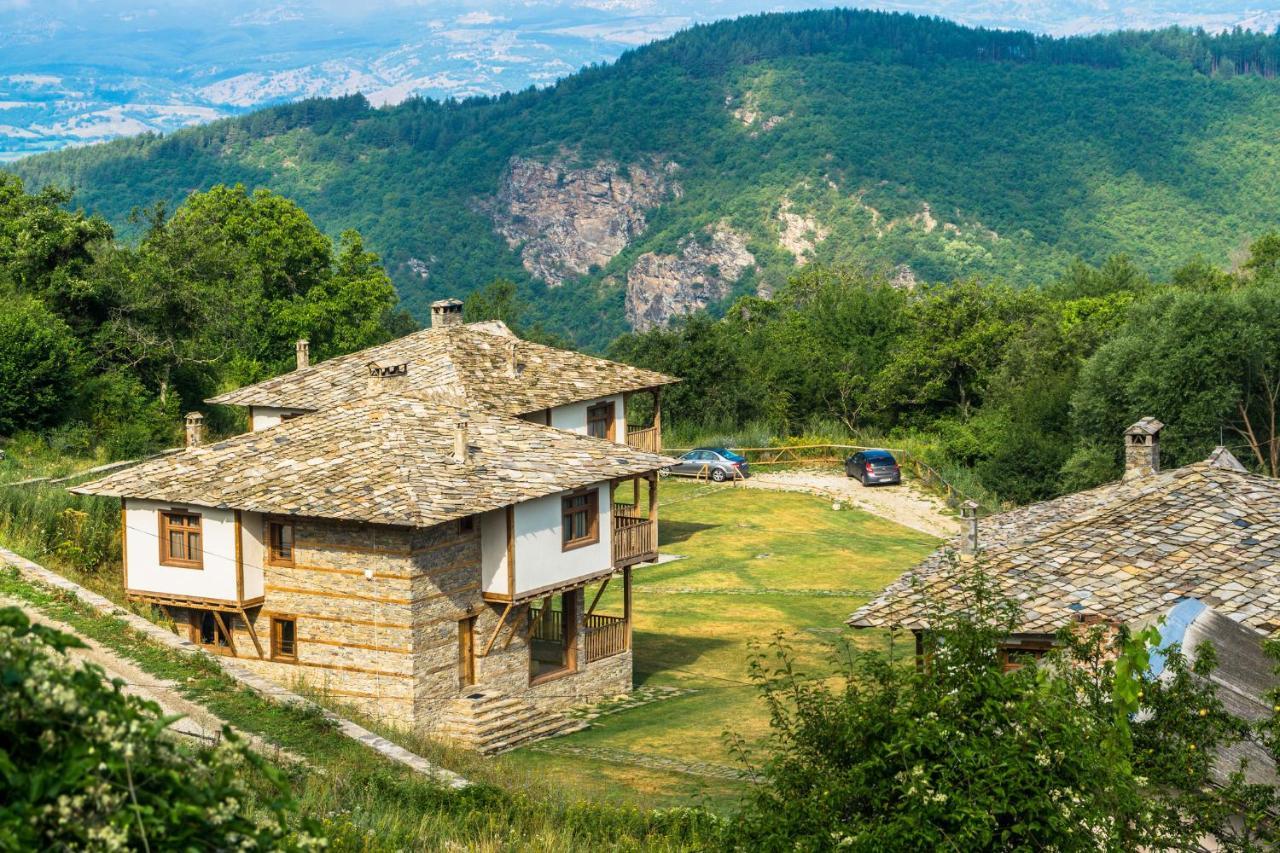 Leshten Guest Homes Экстерьер фото